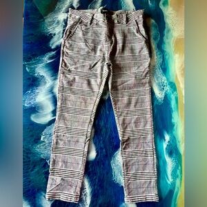 SALE! BUY or BUNDLE! X2 for 1! Mens Stretch Plaid Pants 32W Blk, wht red stripe